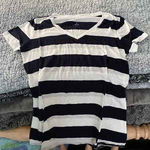 GH Bass Navy Striped V-neck